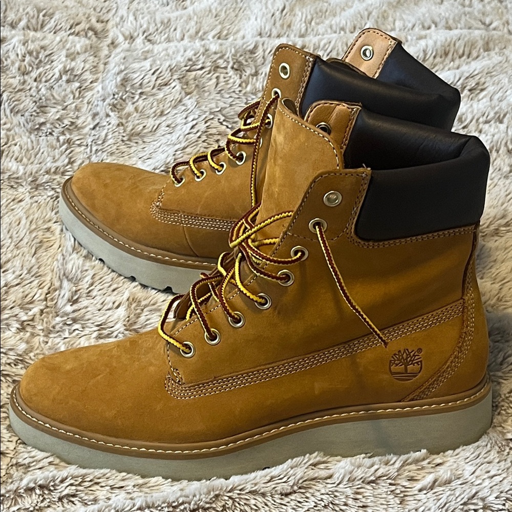 Timberland women’s Tan Leather Boots - Picture 4 of 6